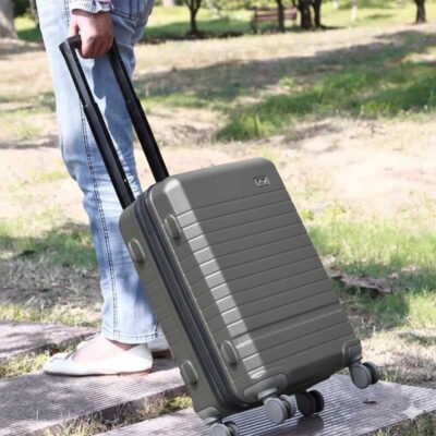 Vali nhựa loại nào tốt? Một vài lưu ý quan trọng nên biết