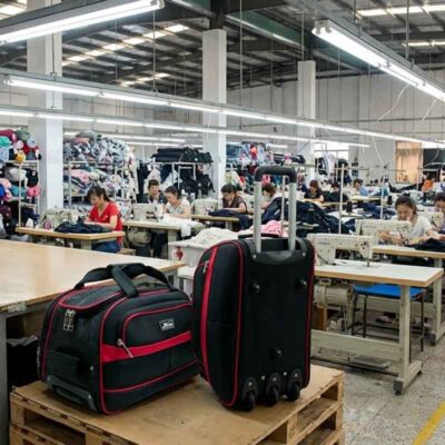 Dịch vụ may túi kéo du lịch số lượng lớn cho doanh nghiệp