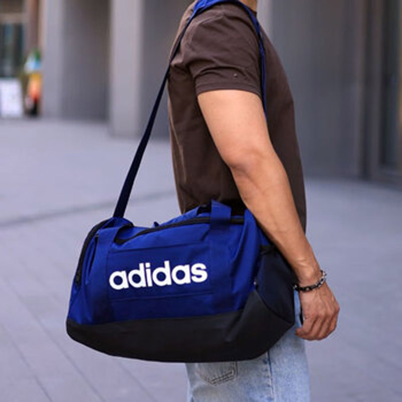 Túi đựng đồ có thực sự cần thiết khi đi tập luyện thể thao?